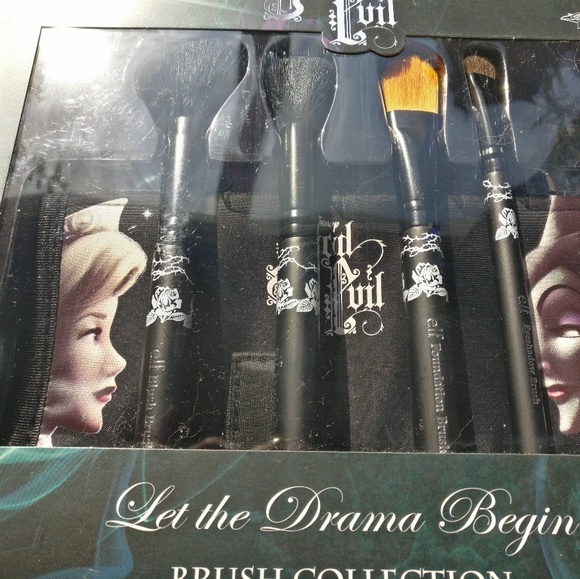 NWT Elf : Good vs Evil Brush Set w/Pouch - Picture 2 of 3